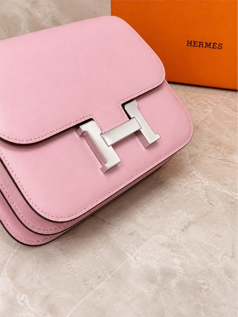 Hermes Rose Sakura Swift Calfskin Constance Shoulder Bag - Picture 4 of 6